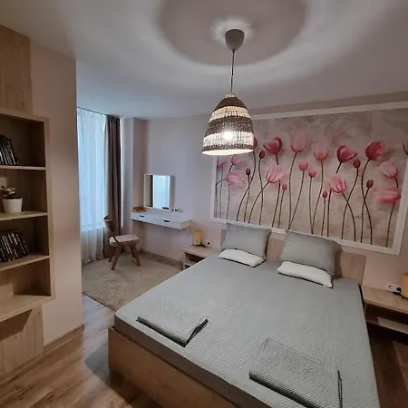 Polina - 2bd Next To Sea Garden Varna