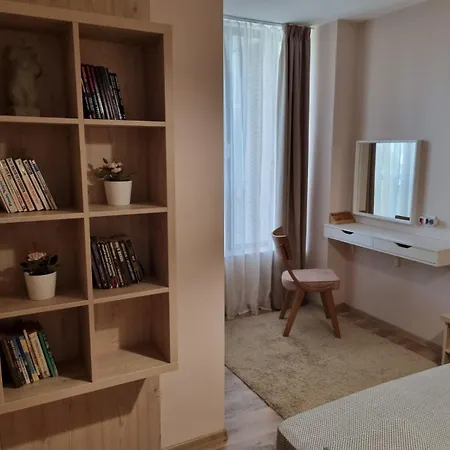 Apartment Polina - 2bd Next To Sea Garden *