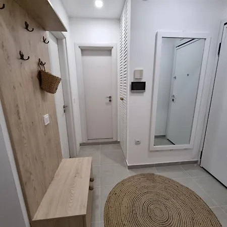 Polina - 2bd Next To Sea Garden
