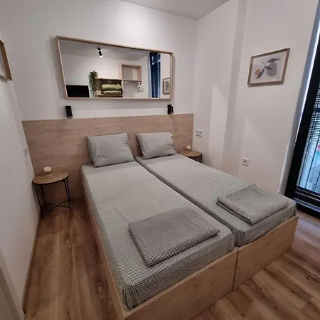 Apartment Polina - 2bd Next To Sea Garden